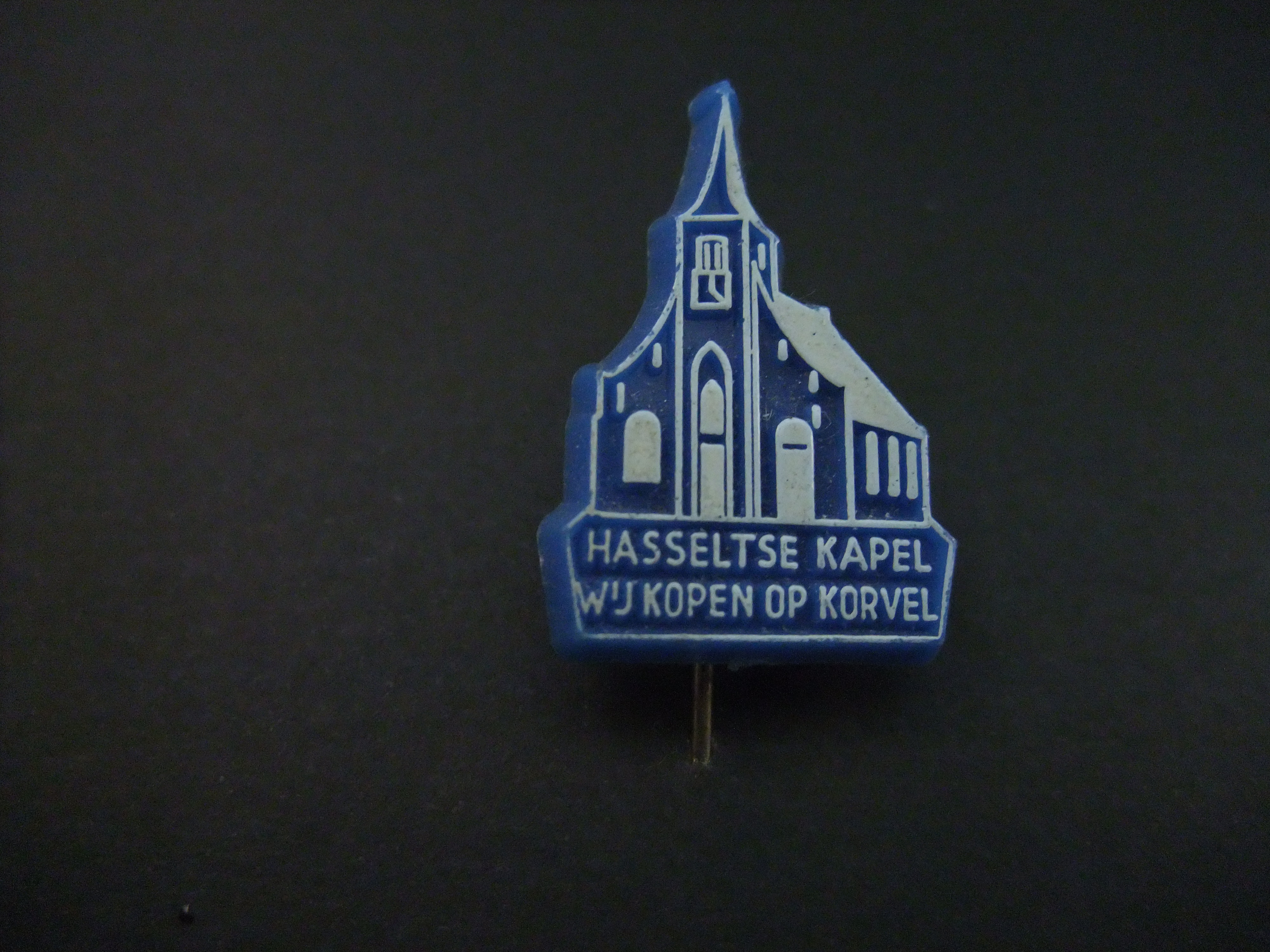 Ondernemersvereniging Korvel Vooruit - Tilburg, Hasseltse kapel ( Kapel Onze Lieve Vrouw Visitatie)oudste religieuze monument , blauw-wit